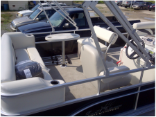 2017 Sunchaser Oasis 818c Pontoon Boat Stern